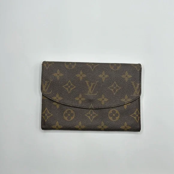 Louis Vuitton Wallet - Picture 4 of 10